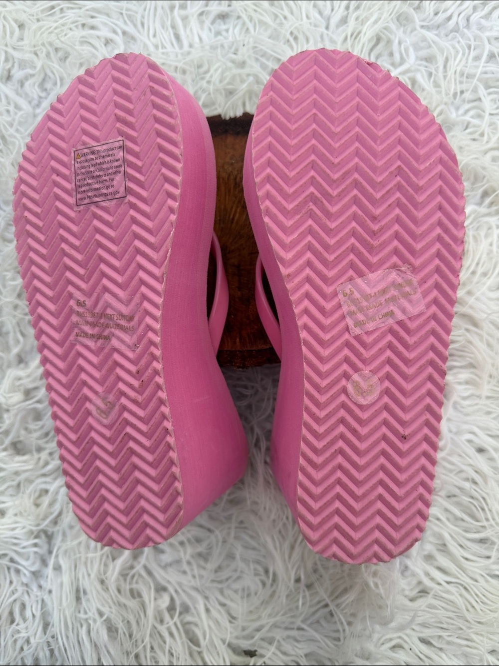 Fashion Nova Hot Pink Platform Wedge Flip Flops - Picture 3 of 5